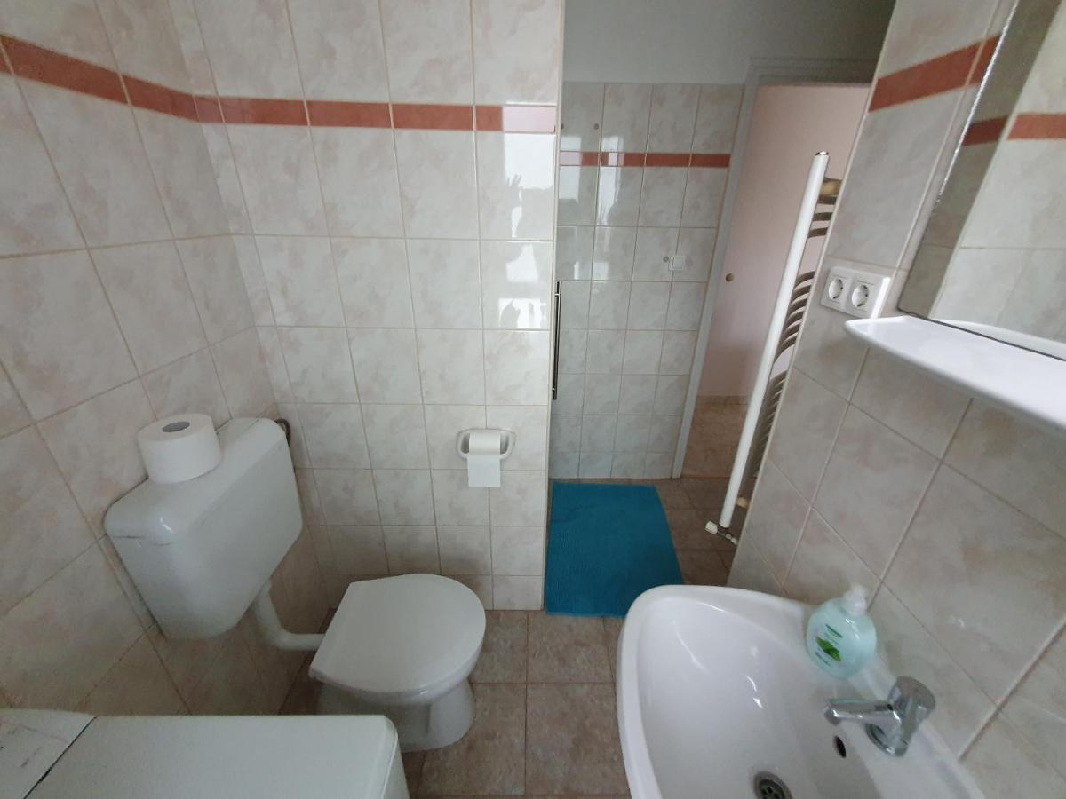 Nyil Apartman Wellnes Debreţin Exterior foto