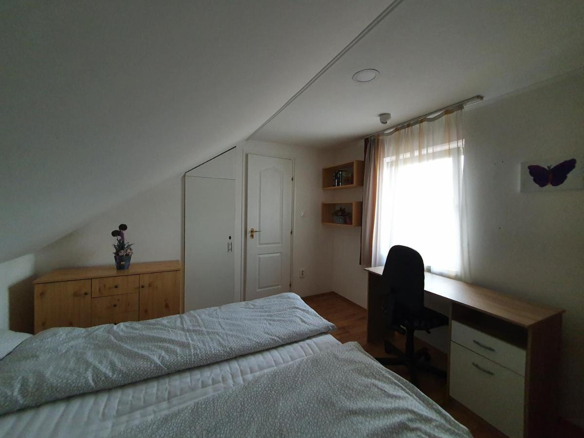 Nyil Apartman Wellnes Debreţin Exterior foto