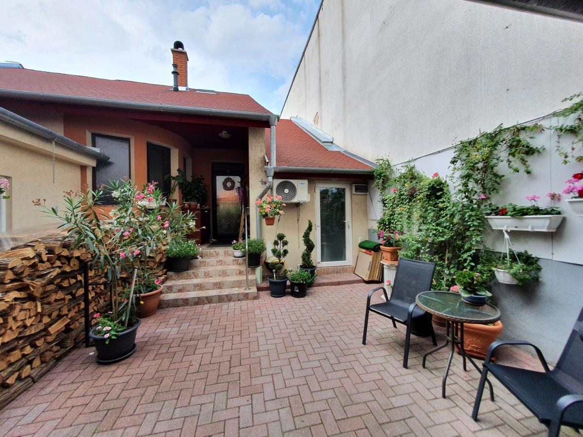 Nyil Apartman Wellnes Debreţin Exterior foto