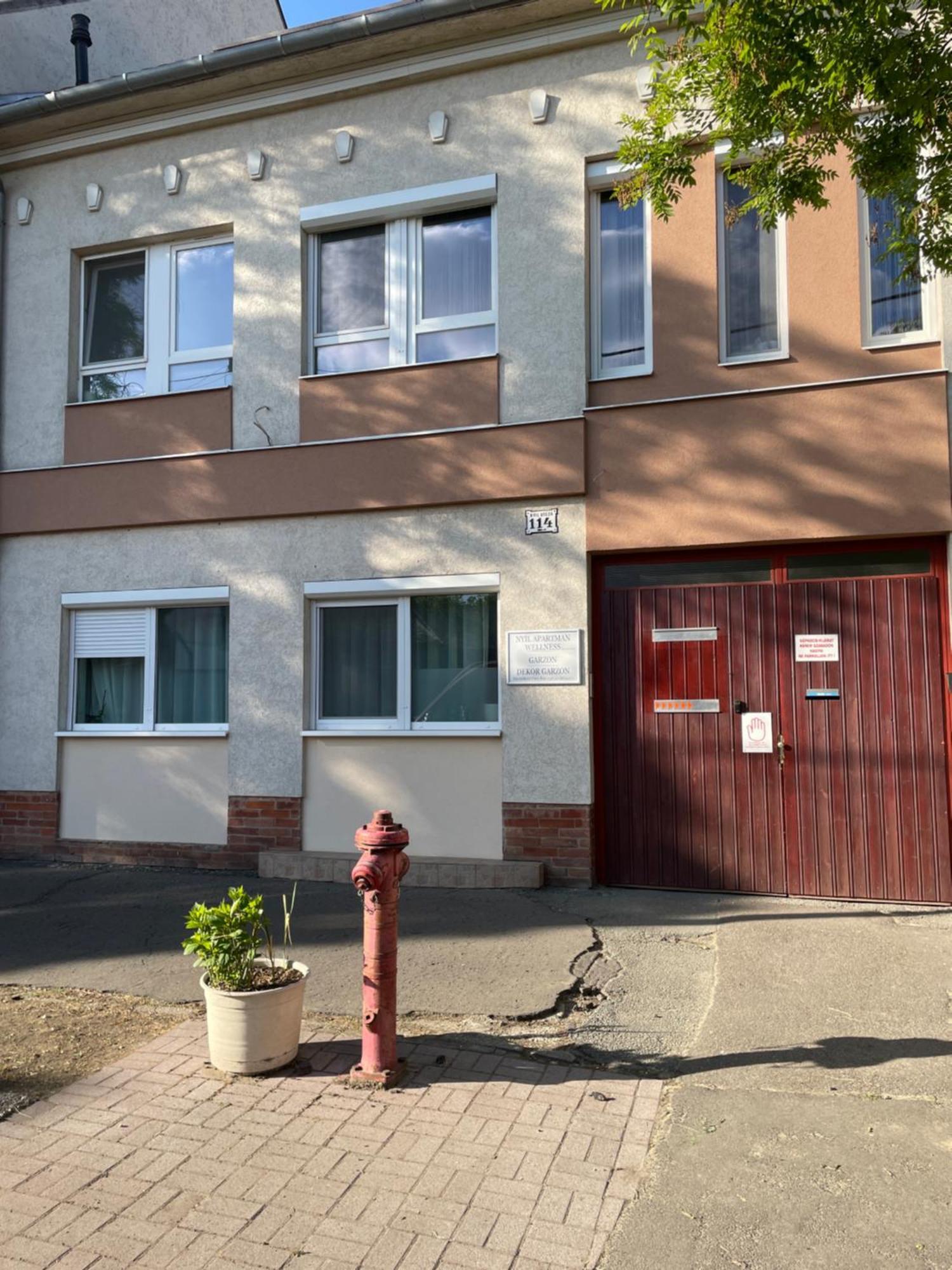 Nyil Apartman Wellnes Debreţin Exterior foto